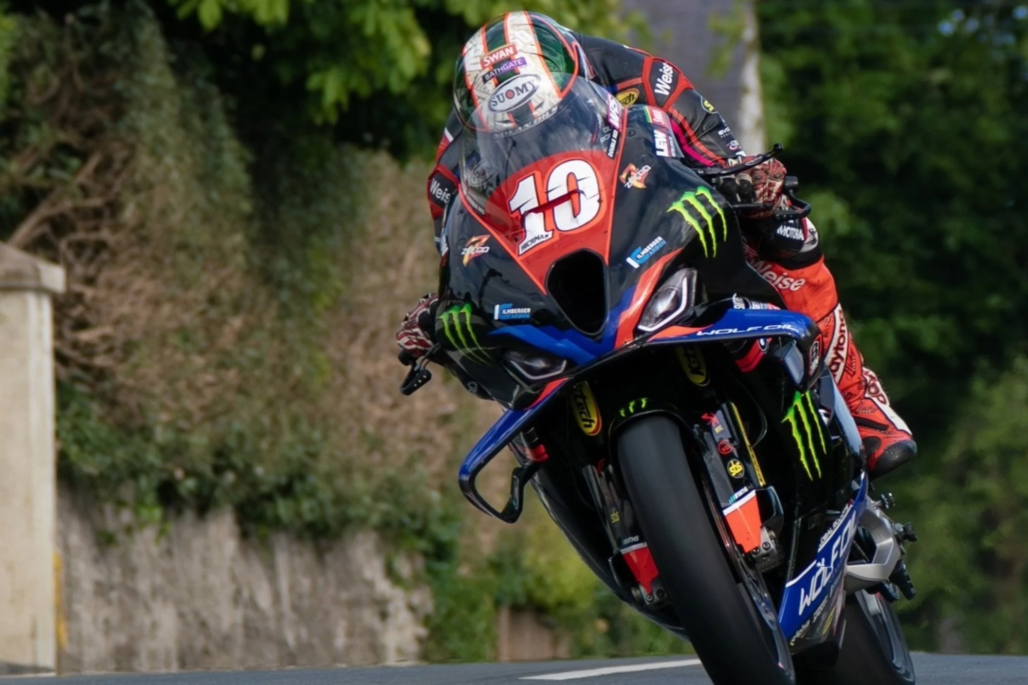 Peter Hickman riding his motorbike in a race.